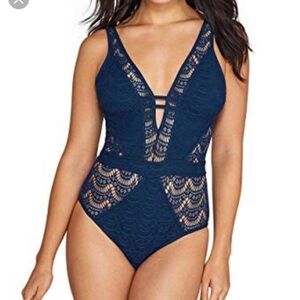 BECCA NWT Show & Tell One-Piece Swimsuit M Lace Crochet Sexy Vacation Beach